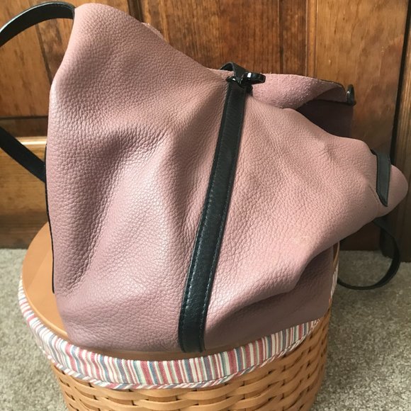 Michael Kors Colgate XL Mauve & Black Pebbled Leather Grab Bag - Picture 13 of 16